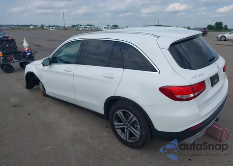 2019 Mercedes-Benz Glc 300 4Matic z USA, uszkodzony, nr VIN WDC0G4KB3KV157829